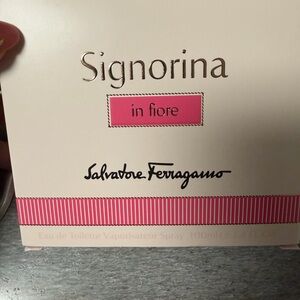 Salvatore Ferragamo Signorina In Fiore Pink and White Box